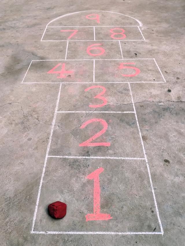 九零后童年回忆杀:这10个户外游戏,现在的孩子根本玩不到了