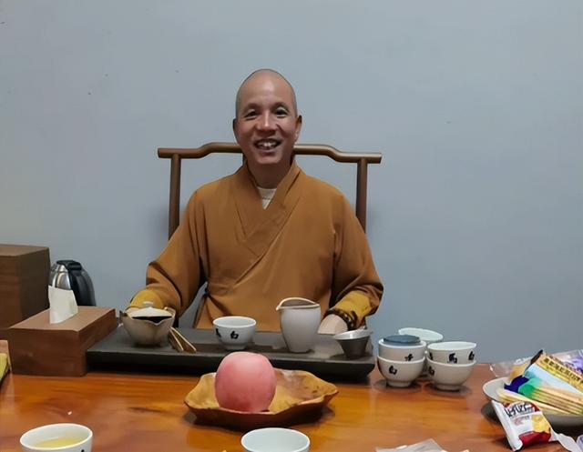 顺藤摸瓜！上任仅8天，官媒出手，揭开释印乐真实人品，字字珠玑
