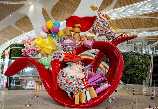 广州白云T3航站楼启用：全国最大单体机场诞生，岭南花城新地标