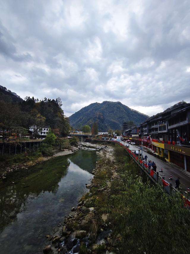 南行漫记：汉中南郑区到巴中恩阳区，9小时233公里的行走路书