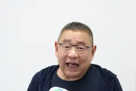 刘銮雄开记者会笑谈恒大歌舞团，承认与甘比结婚是为保住千亿财产图片