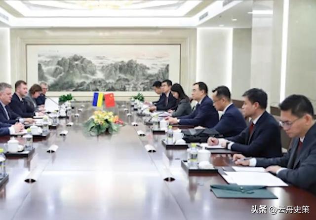 高市早苗拒绝认错，乌克兰派人飞来北京，带来一个中方想要的承诺