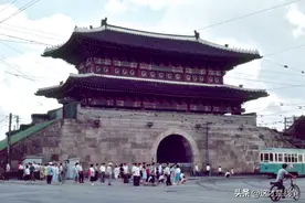 那些不学无术、傲慢自大的中国人，你们不觉得羞愧吗？图片