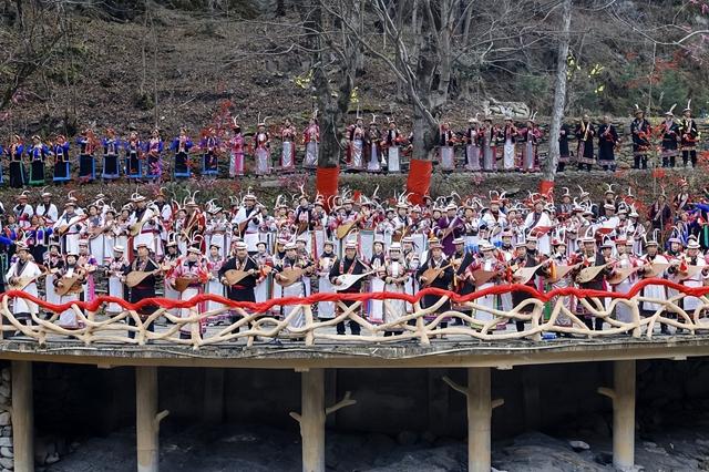 【文旅要闻】甘肃省“旅游促三交·共架同心桥”活动暨“如意甘肃・石榴花开”旅游线路发布仪式在陇南文县举行