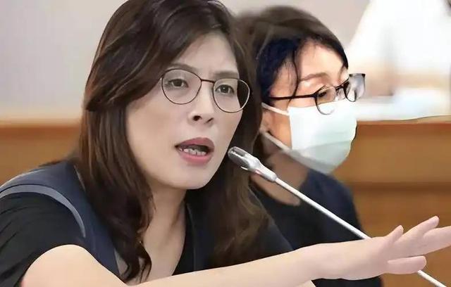 蒋万安再次亮明立场，坚持反对两岸统一，郑丽文也让大陆寒心了