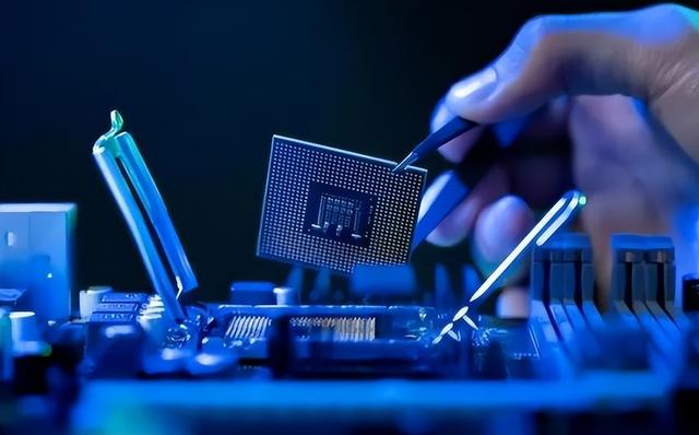 黄仁勋开始另寻出路，将主意打到中国身上	，想让北京做出一个改变