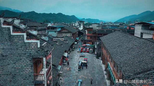 重庆面积排第一的县，除了现实版的桃花源，竟还藏着这么多惊喜！