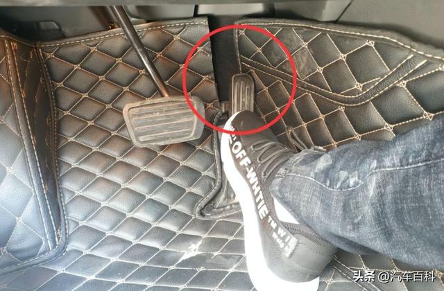 为什么有人会把油门当刹车？老司机扒透3个藏在习惯里的坑