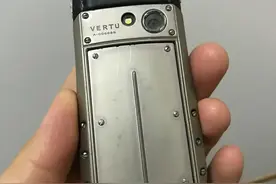 十年前7万块的“乞丐版”手机，如今闲鱼几百块遍地都是！图片