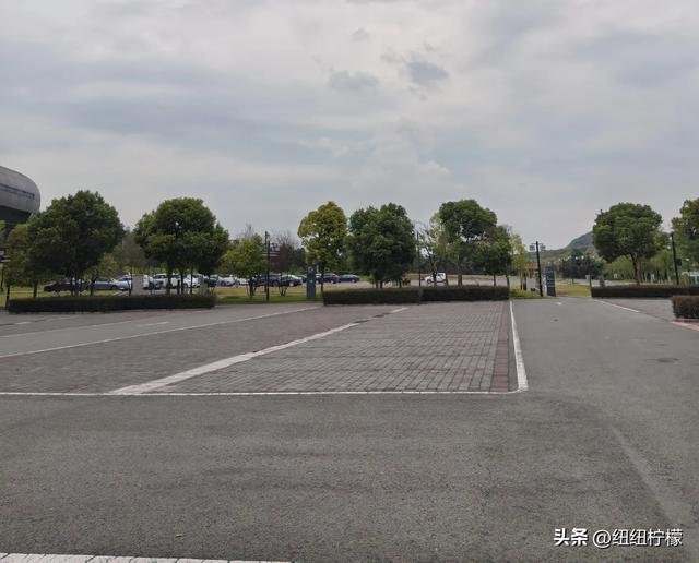 重庆这个景区是大人小孩共同的乐园，有极限运动中心还有滑雪馆