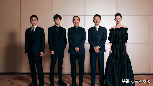 国安“点名	”75岁张艺谋	，释放三个强烈信号，巩俐的话真没说错