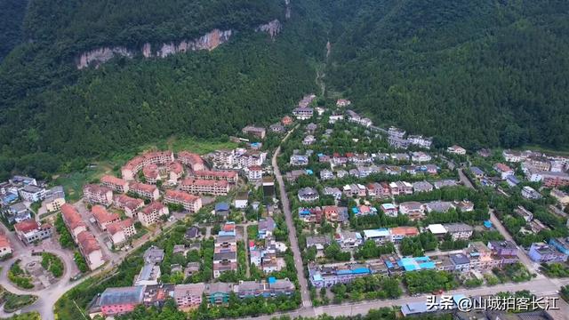 重庆涪陵排末尾的年轻镇，常住游客超本地居民两倍，究竟有何魅力