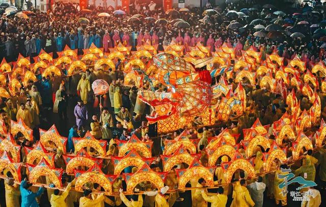 云和迎来一波打“飞的”青岛游客