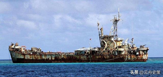 趴在中国仁爱礁9000多天的菲律宾军舰，如今已经再也拖不走了！