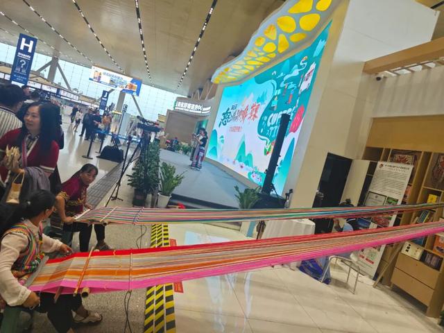 第六届怒江精品咖啡·草果文化周推介活动在昆明长水机场举办