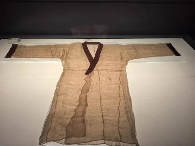 安徽博物馆展览上新：不去长沙也能看马王堆文物了