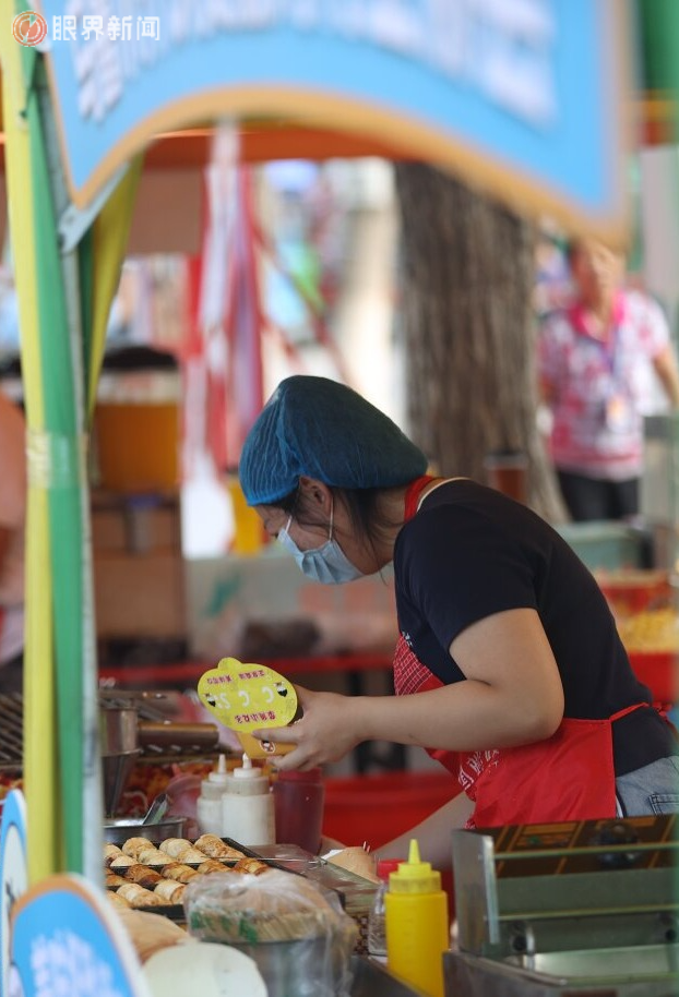 露营野餐品美食！乌鲁木齐首届露营风美食节亮相植物园