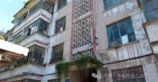 大山中破旧的三线厂，曾是贵州最大水泥厂，居然藏着一条时空隧道