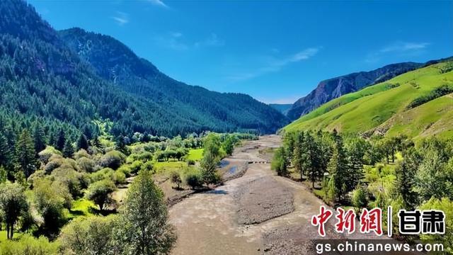 中新武威观丨毛藏初秋：斑斓山水间的温柔诗意
