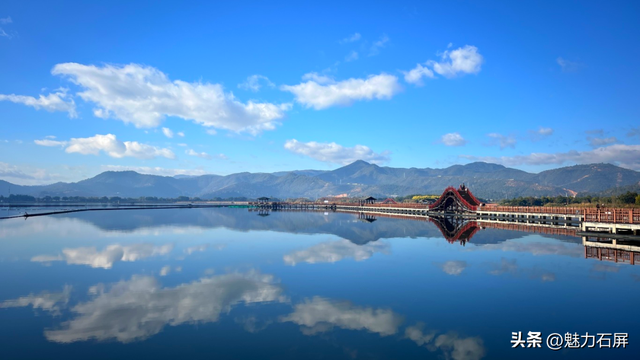 夏日里的异龙湖，邂逅石屏最美倒影🪞