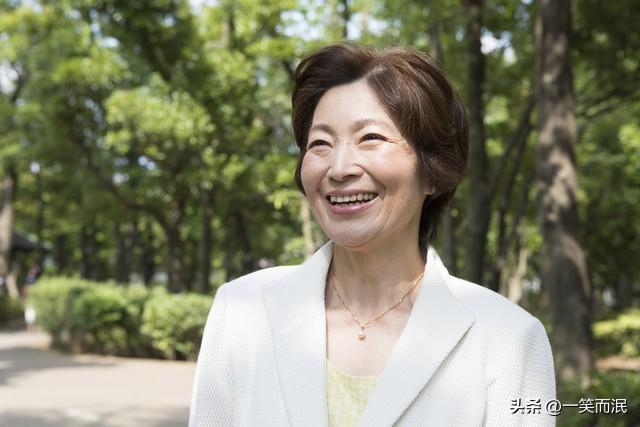 两性关系：女人一旦过了56岁到66岁，真实需求居然是这三样！