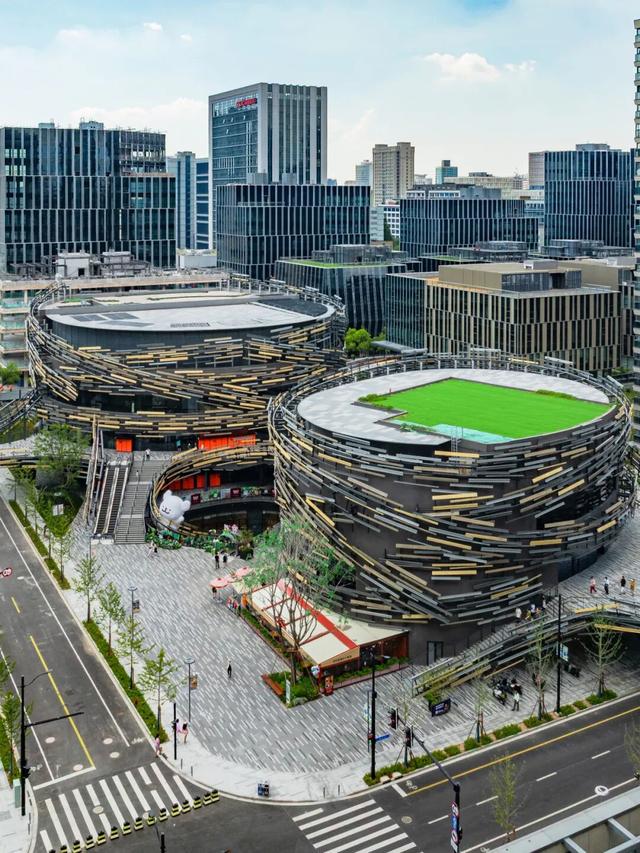 魔都脑洞建筑上新！这座楼直接长成一只蜗牛？它的用处你一定想不到！