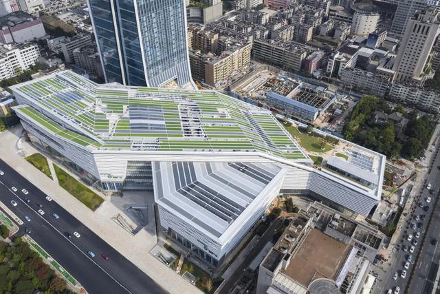 云、贵、川、渝第一高楼,西南经济的象征