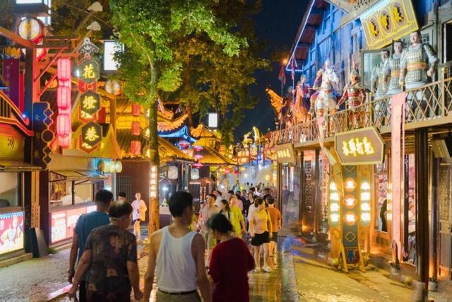 暑期46万人打卡，木兰不夜城再添新荣誉，《楚地长歌》将迎来重大调整！