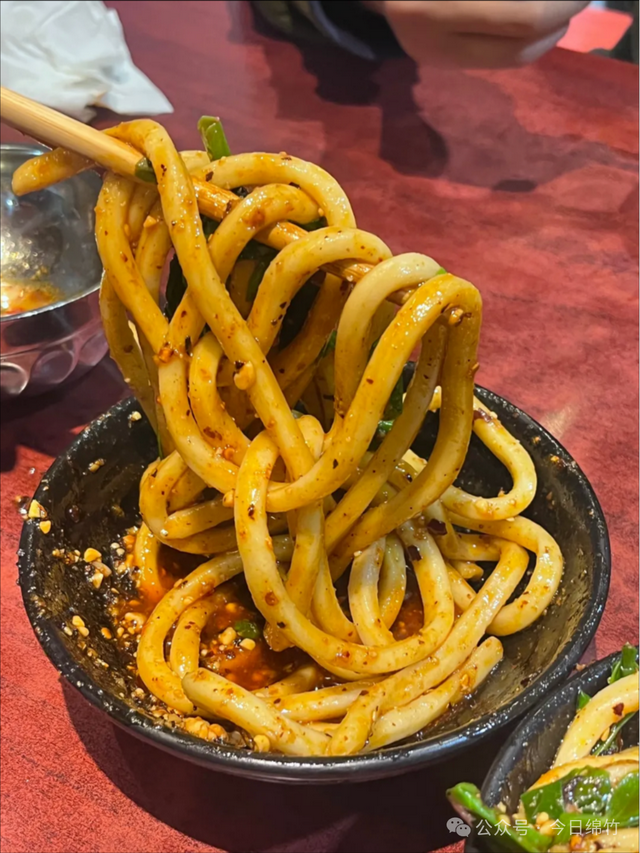 跟着央视秋晚游绵竹｜游绵竹必吃的10种特色美食！不吃等于白来！