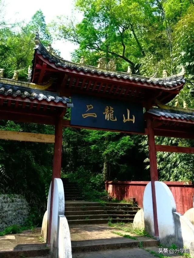 在夹关古镇见世面了，寻景尝鲜还能赶场！
