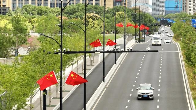 漫步拱墅，邂逅满街“中国红”！