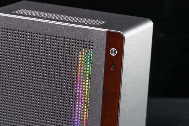 英特尔酷睿Ultra5 230F+铭瑄挑战者H810ITX+乔思伯NV10装机分享！