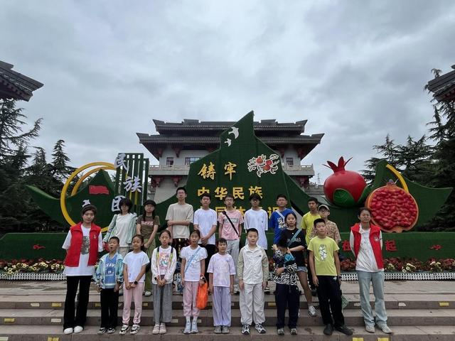 【今日陈坪·民族团结】探寻鲜卑文化•感受历史脉搏——陈坪街道蓝馨花园社区组织青少年参观鲜卑文化博物馆