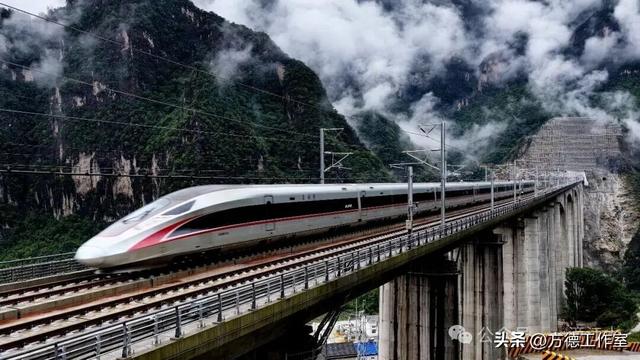 宜兴高铁开通，秭归怎么办？据说正谋划疏港铁路向南、向北延伸 - 今日头条