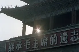 母亲去世不到百天，父亲就和原来住家保姆在一起，儿子：不要脸图片