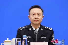 新版外国人永居证“五星卡”新申请及换发人数大幅增加 社会应用更便捷图片