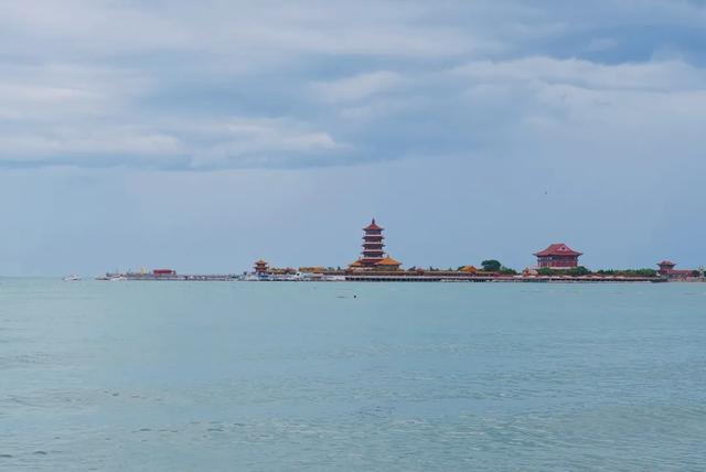 4元的海鲜面，清澈的玻璃海，这里的神仙生活真是让人来了不想走