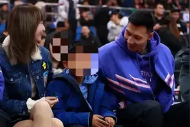 疑似易建联嫖娼对象，自曝1500刀一晚，聊天截图流出图片