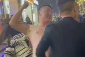 苏州摊主缺斤少两殴打顾客后续，拘留加重罚，家人哀求顾客谅解图片