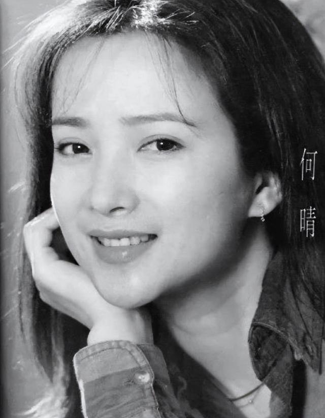 何晴住院照曝光，瘦了也浮肿了，与过往判若两人，好友曝去世细节