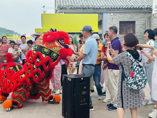 乡宁全民K歌村晚夜游经济点燃暑期文旅新引擎