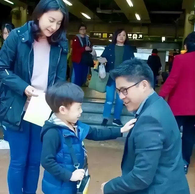 牛鬼蛇神现原形！郭晶晶代言被立案不到24小时	，恶心的一幕出现了