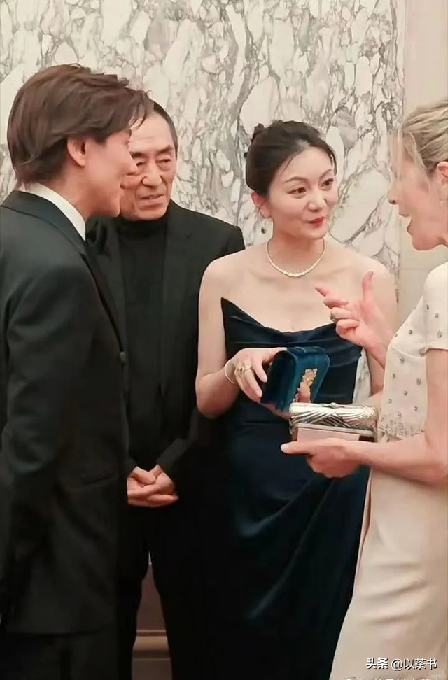 75岁张艺谋对43岁妻子陈婷，不仅是灵魂依赖，更是生理性喜欢