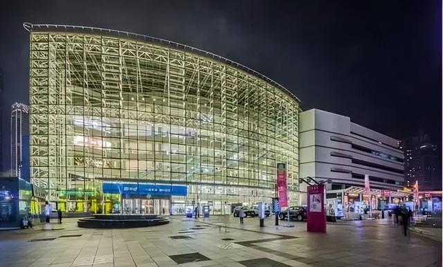 “苹果”首次在中国关停直营店，难道“苹果设计美学”失效了？