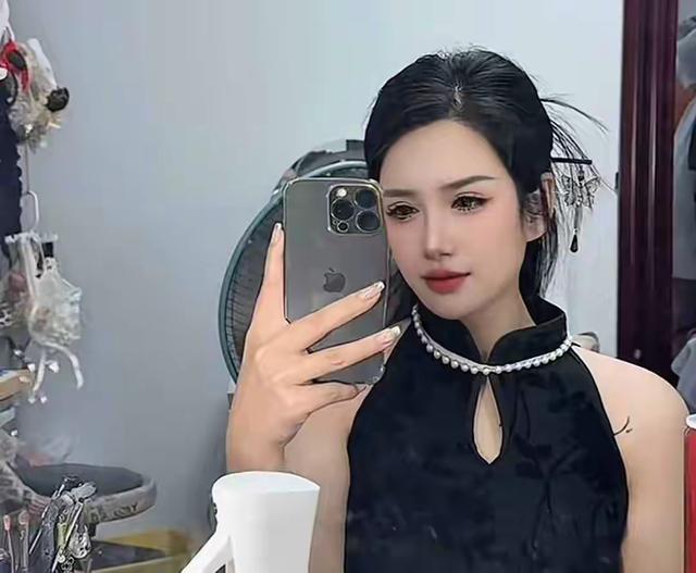 河南美女“大晨”去世，年仅28岁，日常开奥迪，一口能喝三两白酒