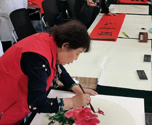 情满金秋迎重阳 文化养老暖人心