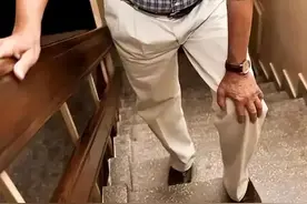 腿脚无力，像踩棉花是什么原因？医生：可能是这三类疾病引起的图片