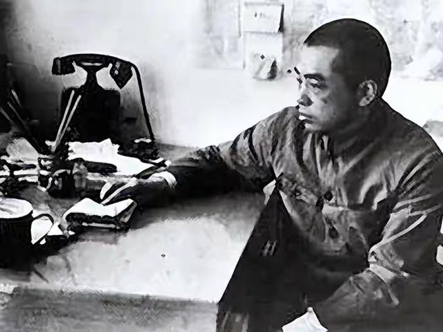 晚年坐在轮椅上的彭总