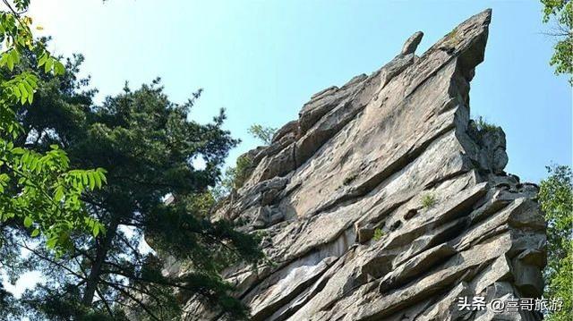 探秘黑龙江鸡冠山：地质奇观与人文记忆的交响