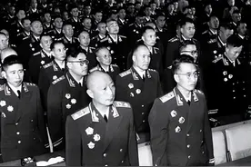 解放军上将军衔，相当于地方什么级别？享受什么待遇？图片